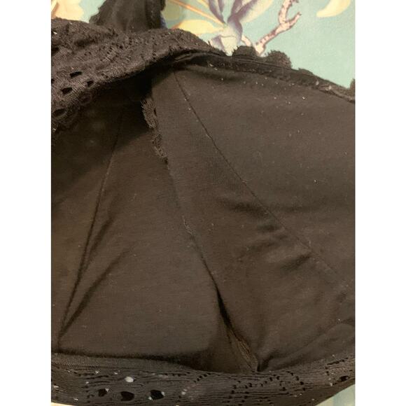Black halter neck padded lace bralette size small - Picture 3 of 8